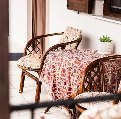 Red Roses-traditional House Kateríni