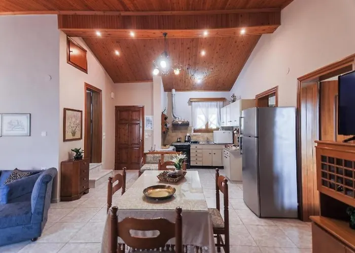 Red Roses-traditional House Сasa de vacaciones Kateríni